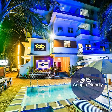 Fabhotel K7 Trends With Pool, Baga Beach - Nr Baga Beach Calangute Exterior photo