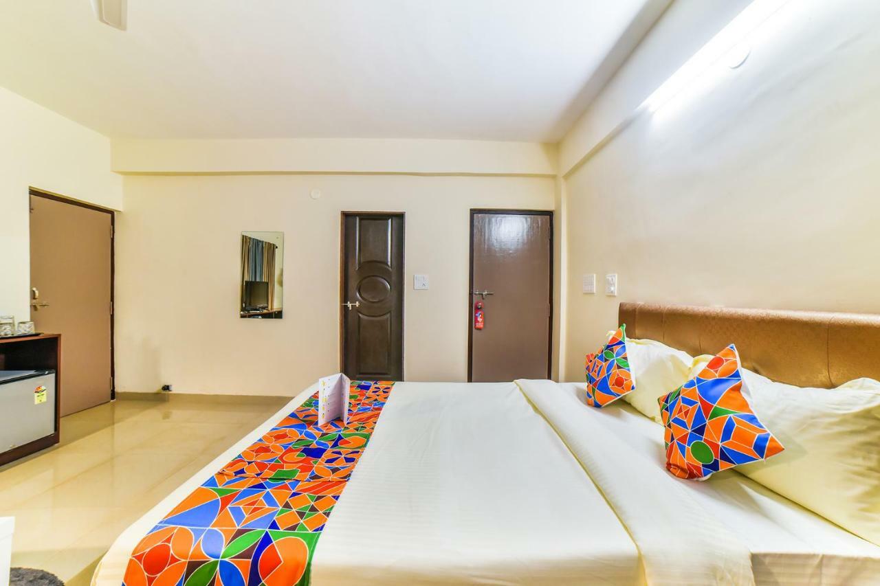 Fabhotel K7 Trends With Pool, Baga Beach - Nr Baga Beach Calangute Exterior photo