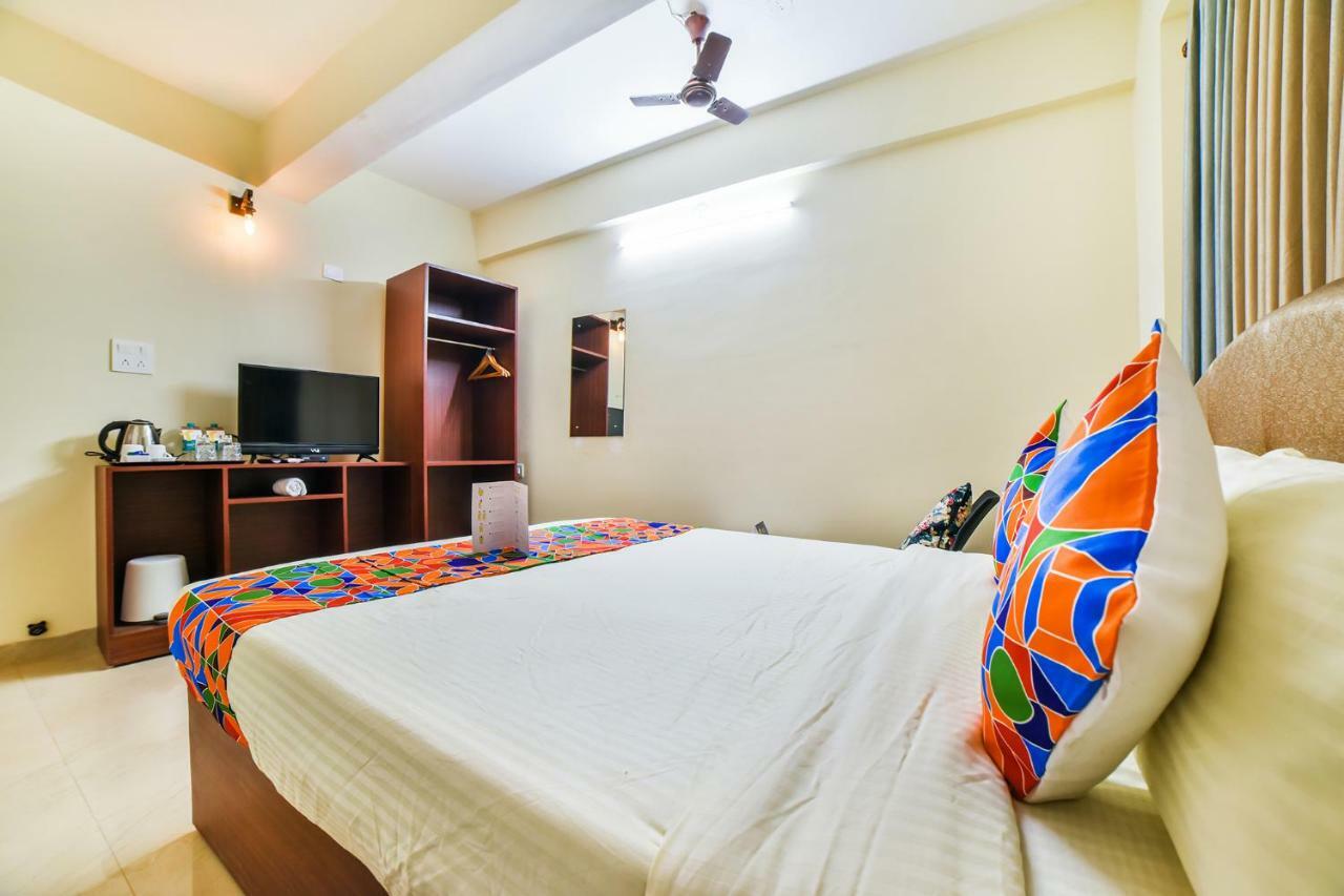 Fabhotel K7 Trends With Pool, Baga Beach - Nr Baga Beach Calangute Exterior photo